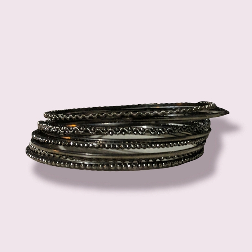 3/$20✨Detailed Gunmetal bangles, 9 count, 3" diameter